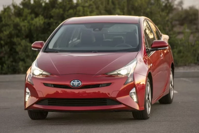 Front view of the Toyota Prius Gen 4