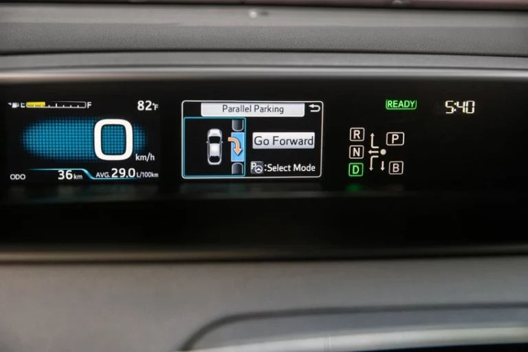 Toyota Prius Gen 4 Dashboard